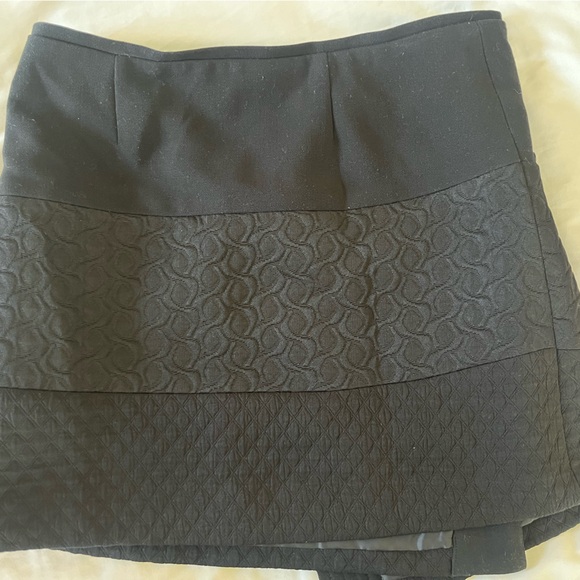 Cabi - Wrap - Skirt NWOT - Picture 3 of 4